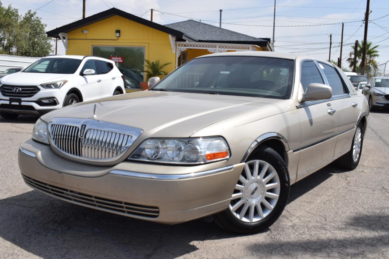 Lincoln Town Car Signature 2004