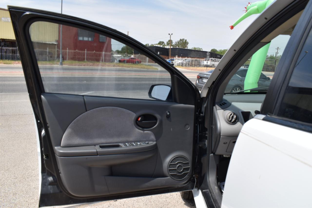 Saturn ION Sedan 3 2003