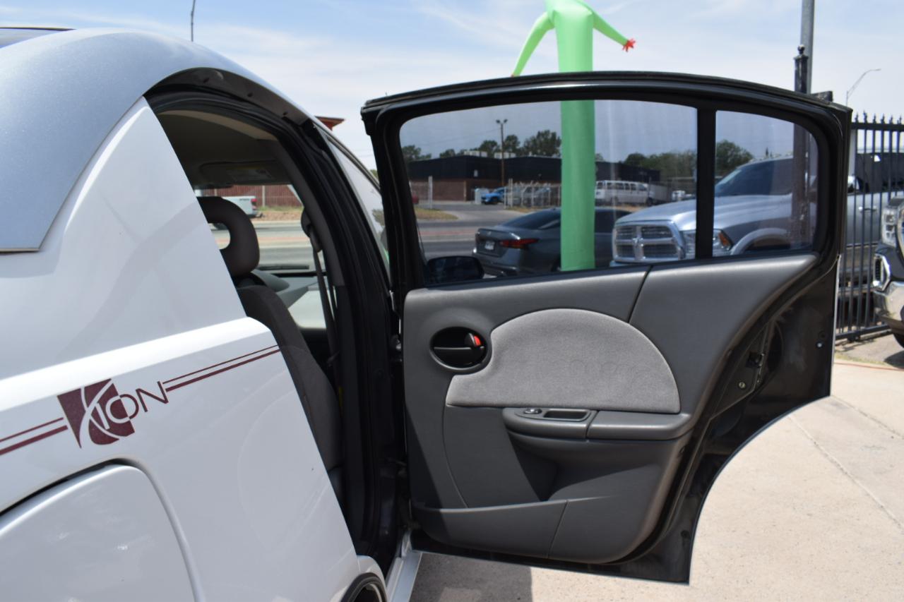 Saturn ION Sedan 3 2003