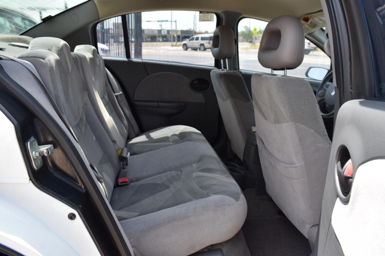 Saturn ION Sedan 3 2003