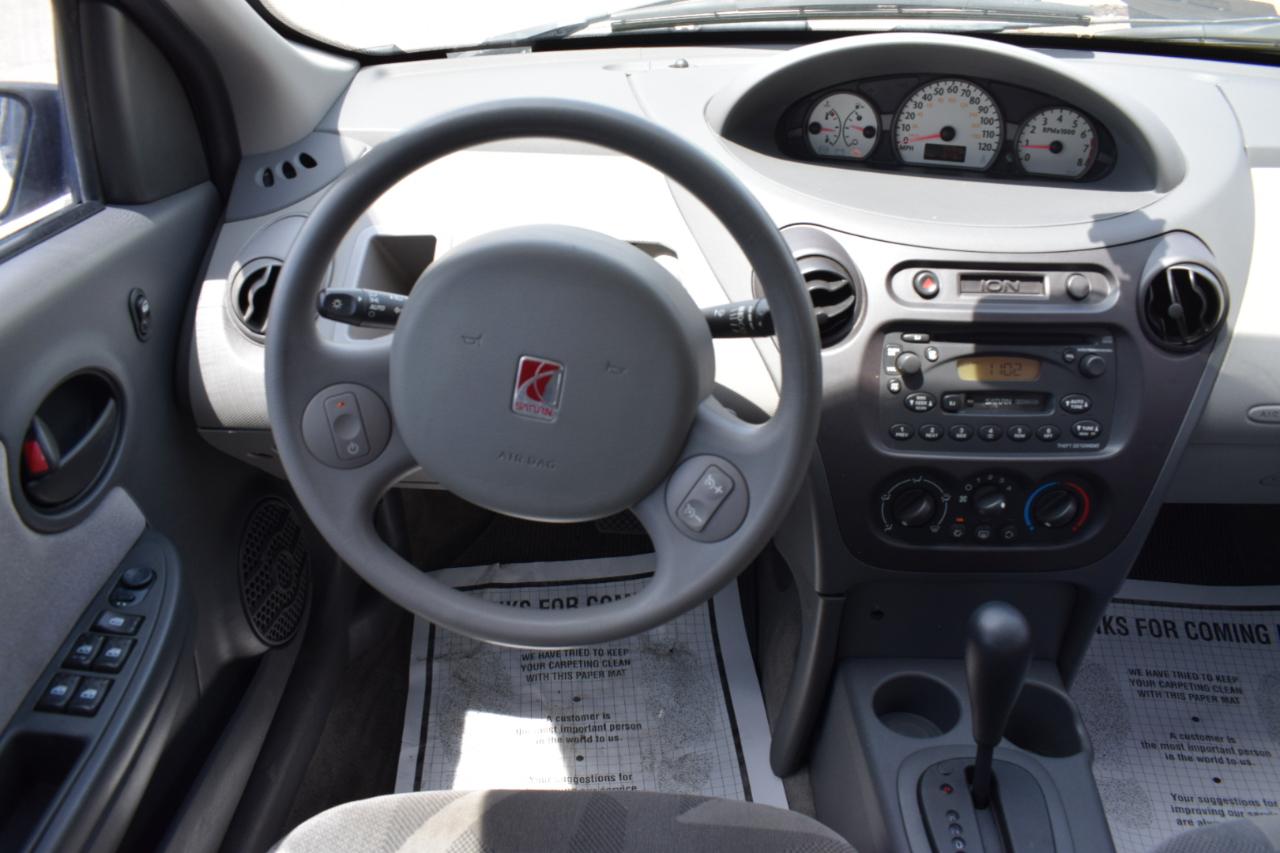 Saturn ION Sedan 3 2003
