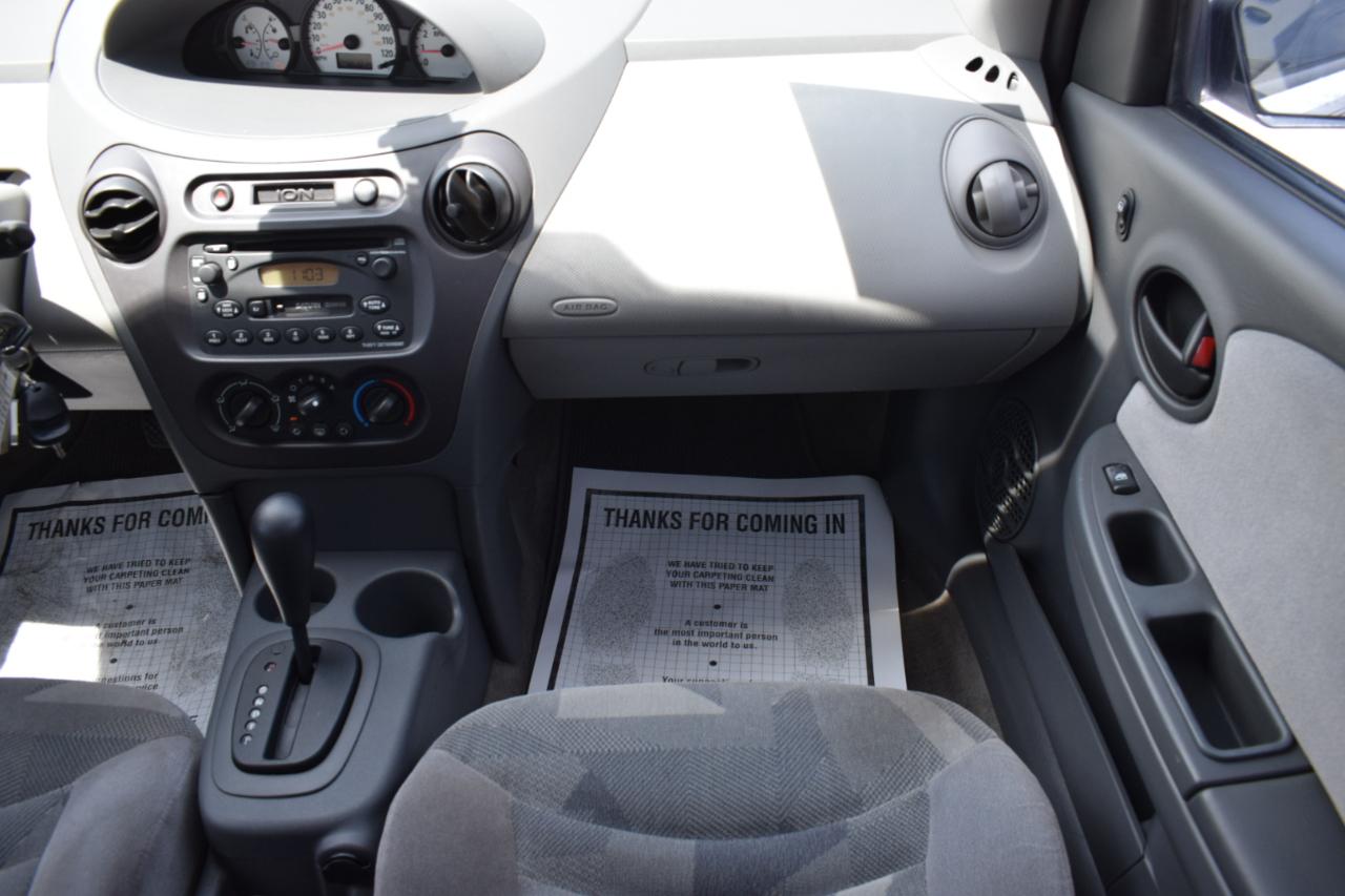 Saturn ION Sedan 3 2003