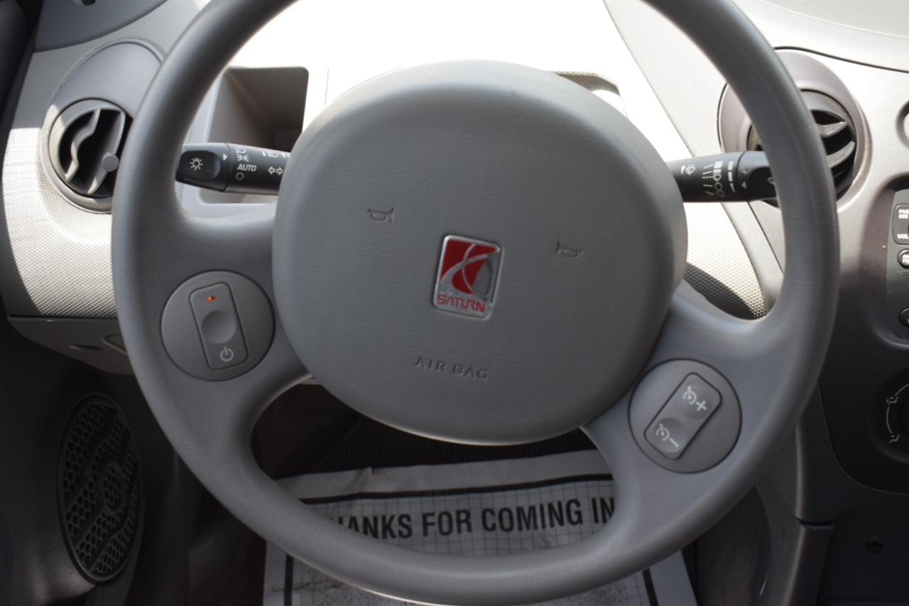 Saturn ION Sedan 3 2003