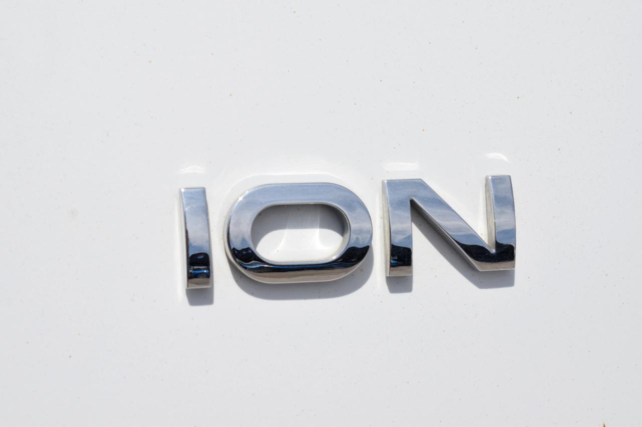 Saturn ION Sedan 3 2003