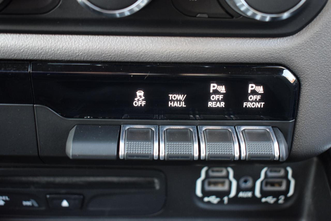 RAM 1500 Big Horn Crew Cab SWB 4WD 2019