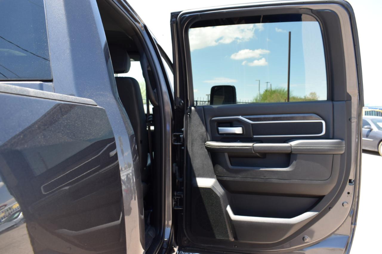 RAM 2500 Tradesman Crew Cab SWB 4WD 2024