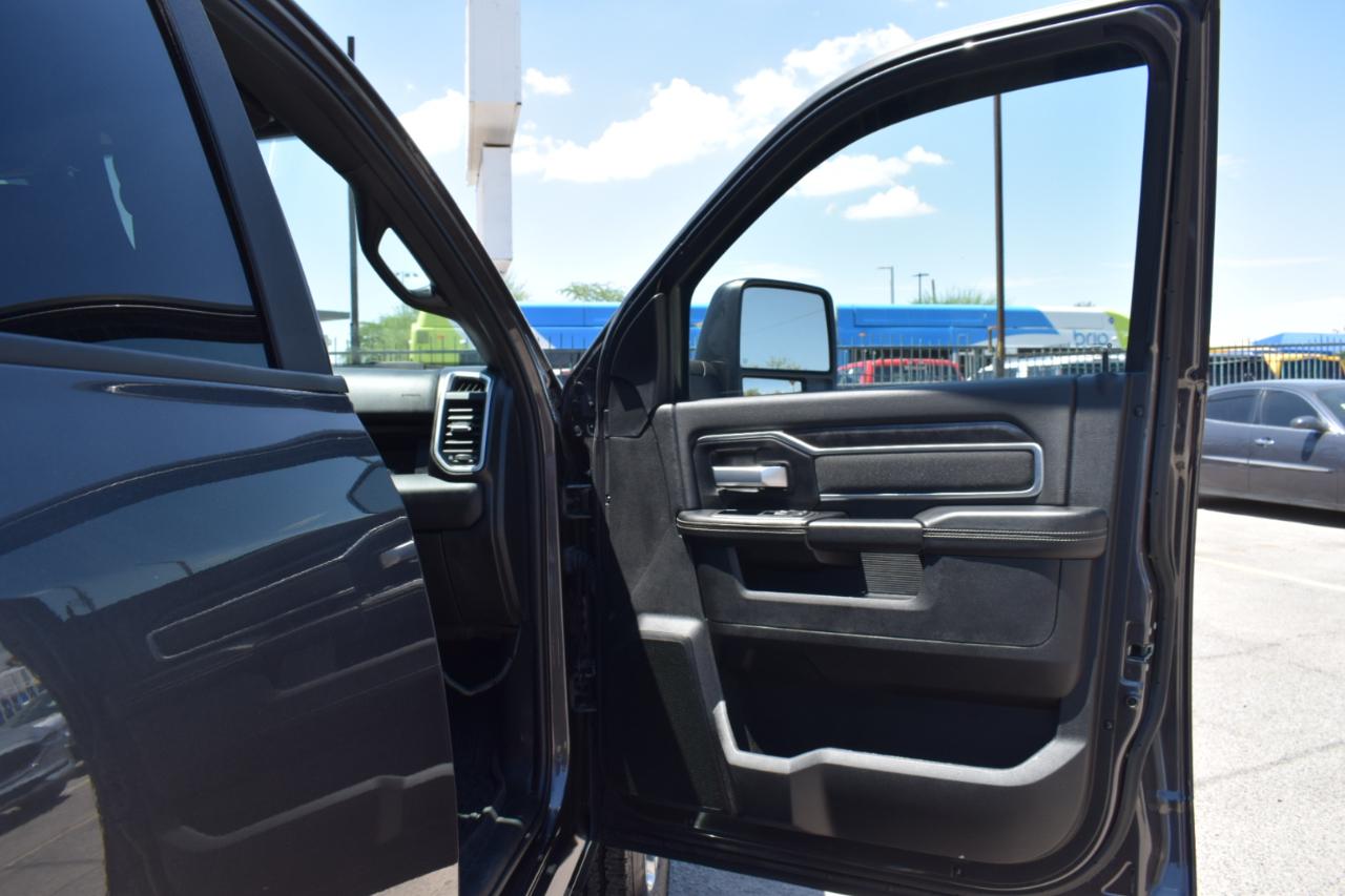 RAM 2500 Tradesman Crew Cab SWB 4WD 2024