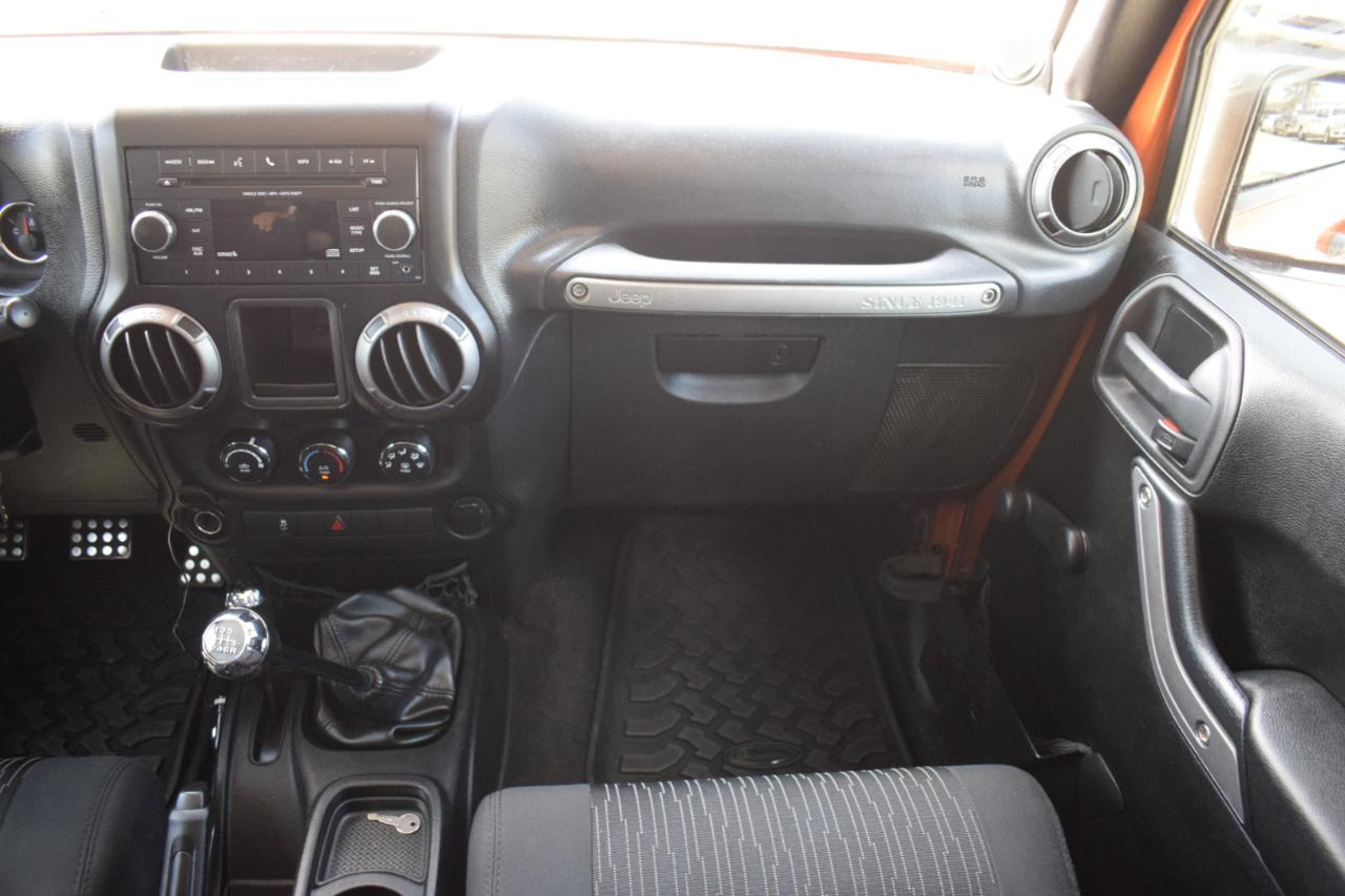 Jeep Wrangler Sport 4WD 2011