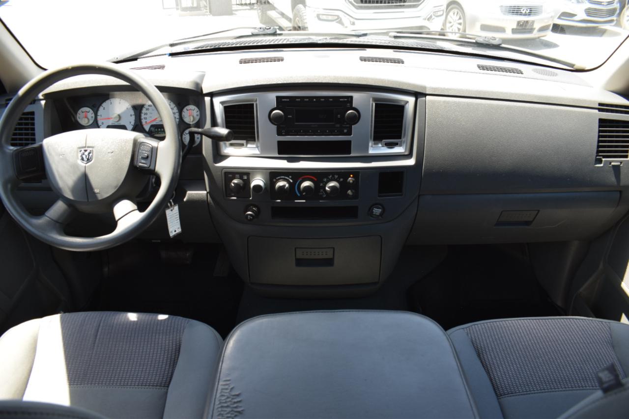 Dodge Ram 1500 SLT Quad Cab 4WD 2007