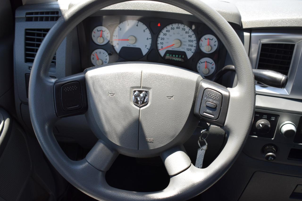 Dodge Ram 1500 SLT Quad Cab 4WD 2007