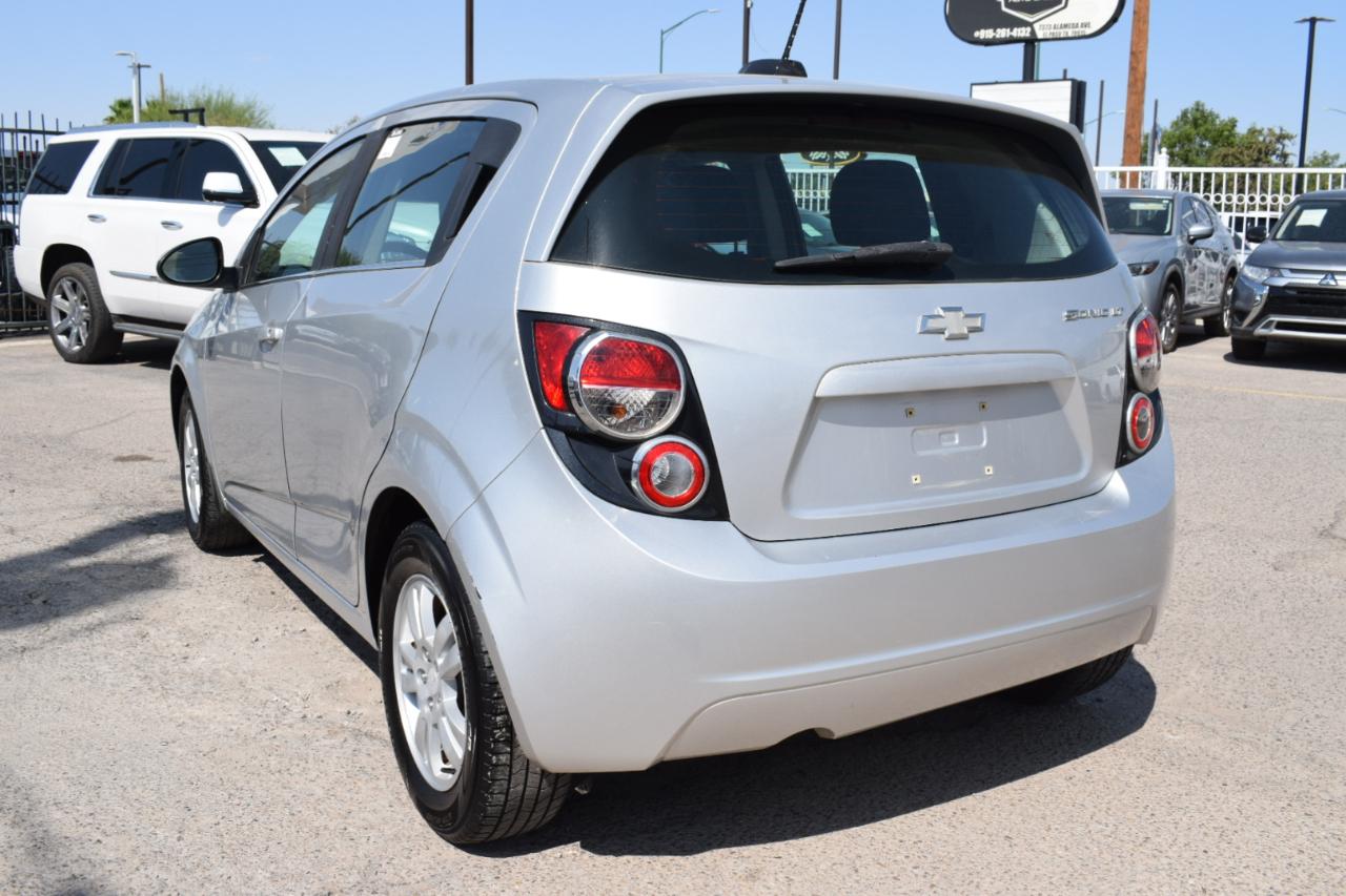 Chevrolet Sonic LT Auto 5-Door 2015