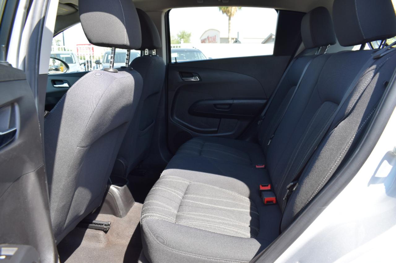 Chevrolet Sonic LT Auto 5-Door 2015