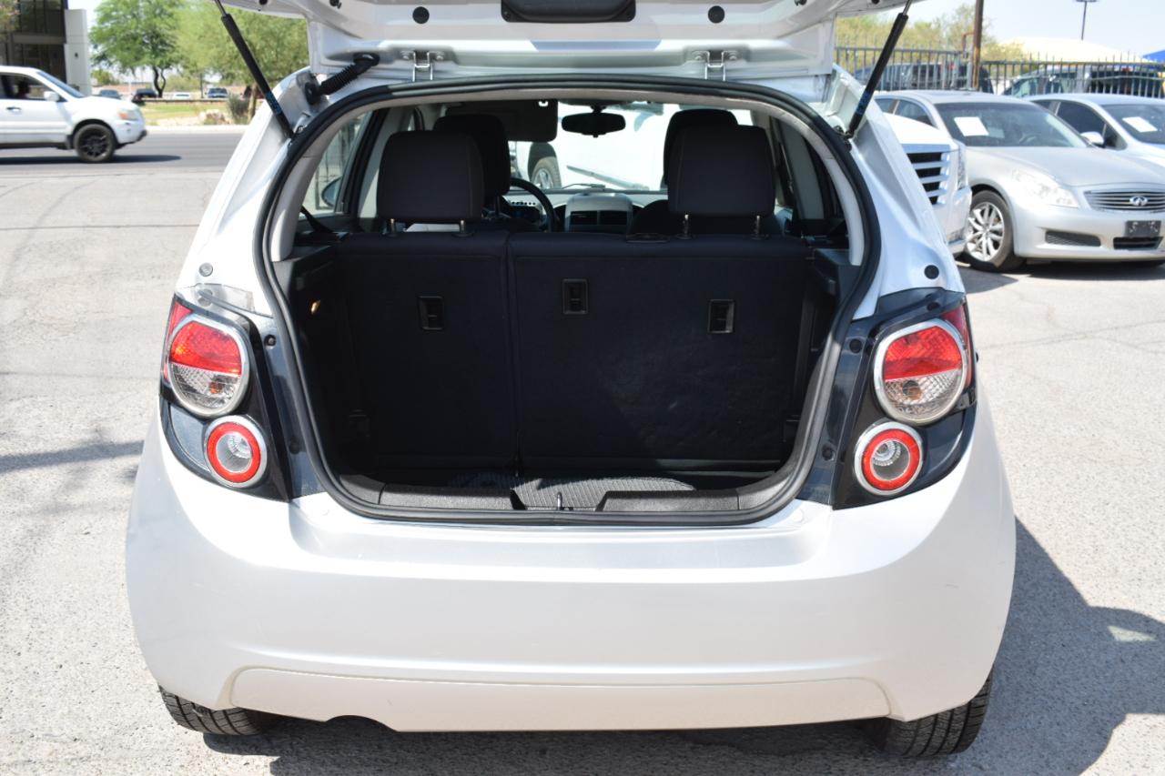Chevrolet Sonic LT Auto 5-Door 2015