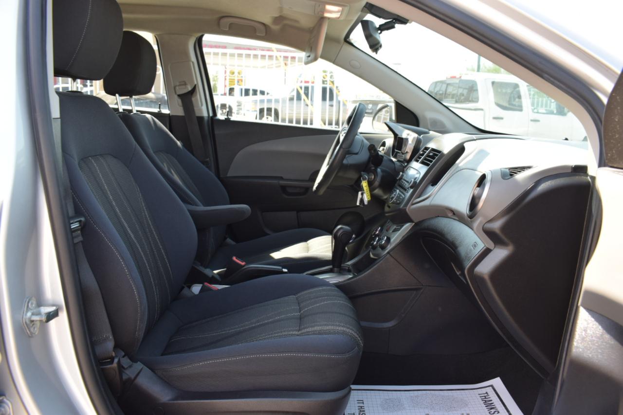 Chevrolet Sonic LT Auto 5-Door 2015