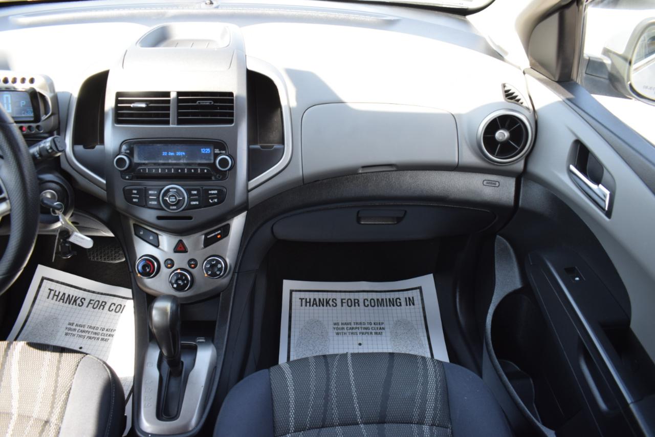 Chevrolet Sonic LT Auto 5-Door 2015