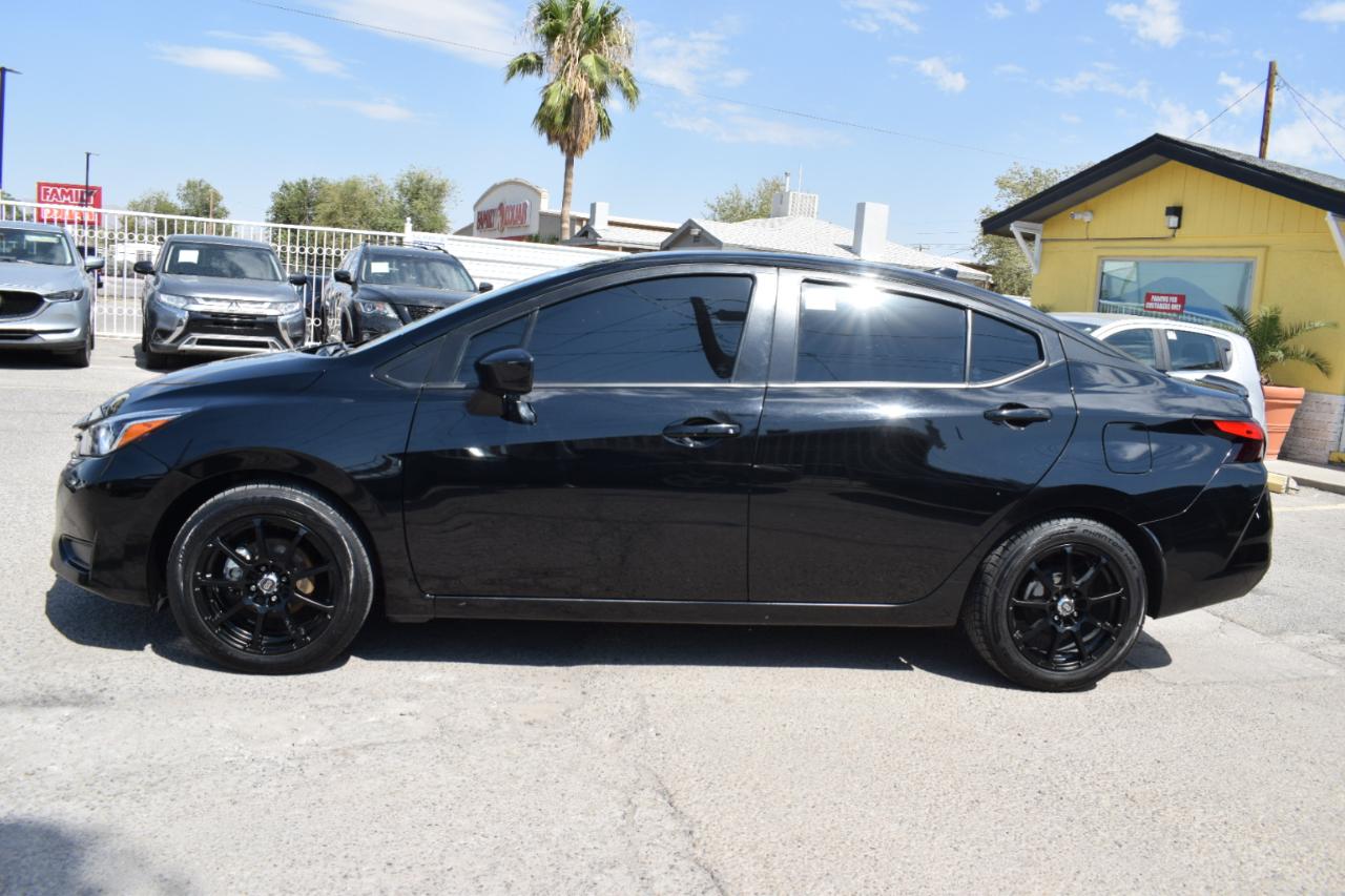 Nissan Versa SV 2023