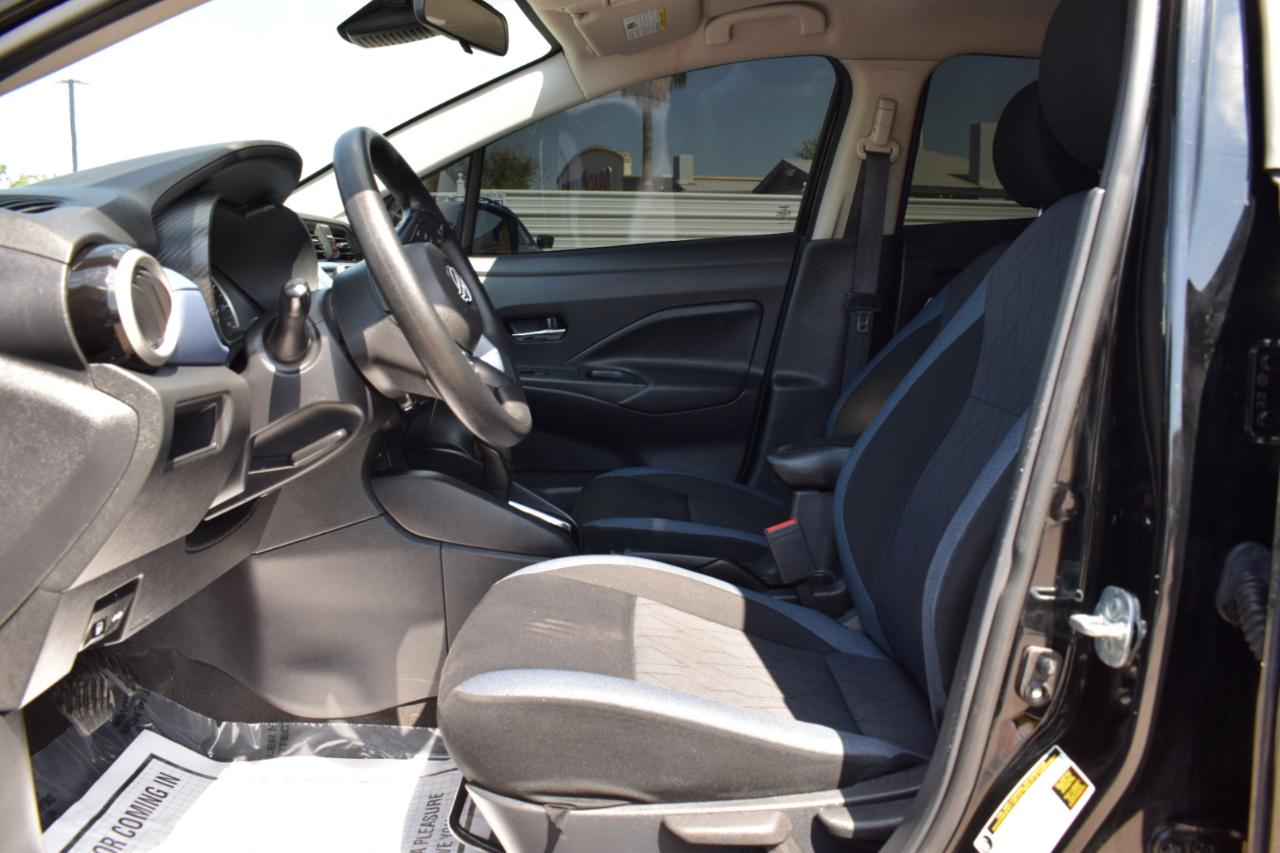 Nissan Versa SV 2023