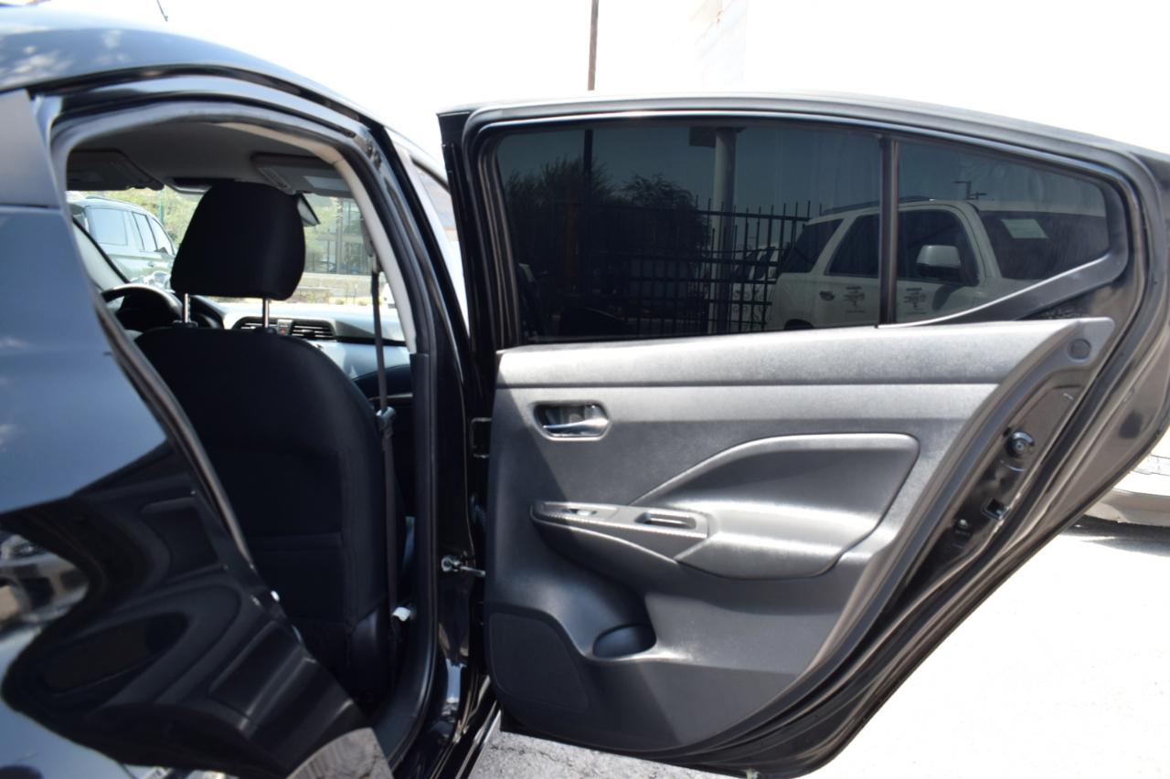 Nissan Versa SV 2023