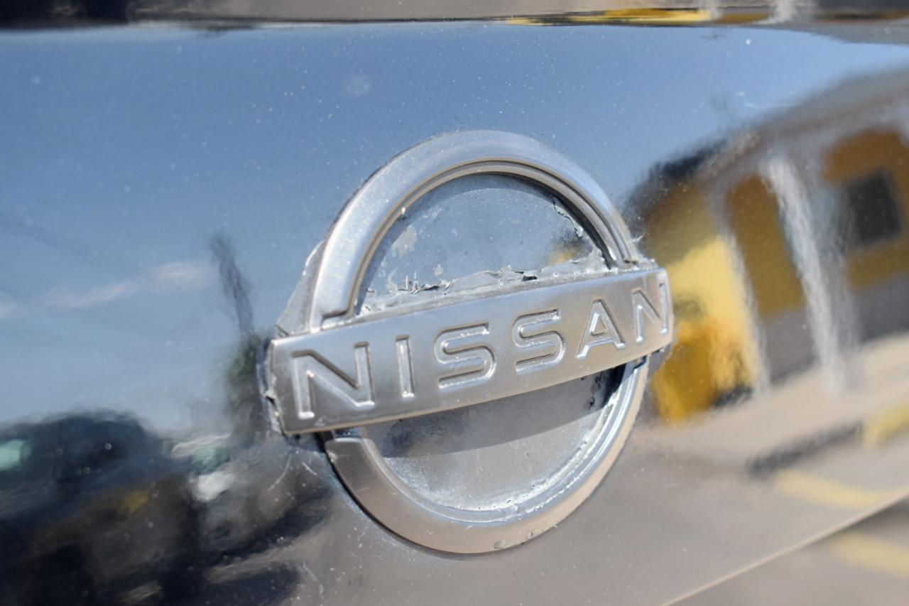 Nissan Versa SV 2023