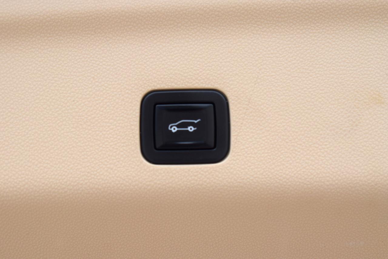 Cadillac Escalade ESV Premium Luxury 4WD 2021