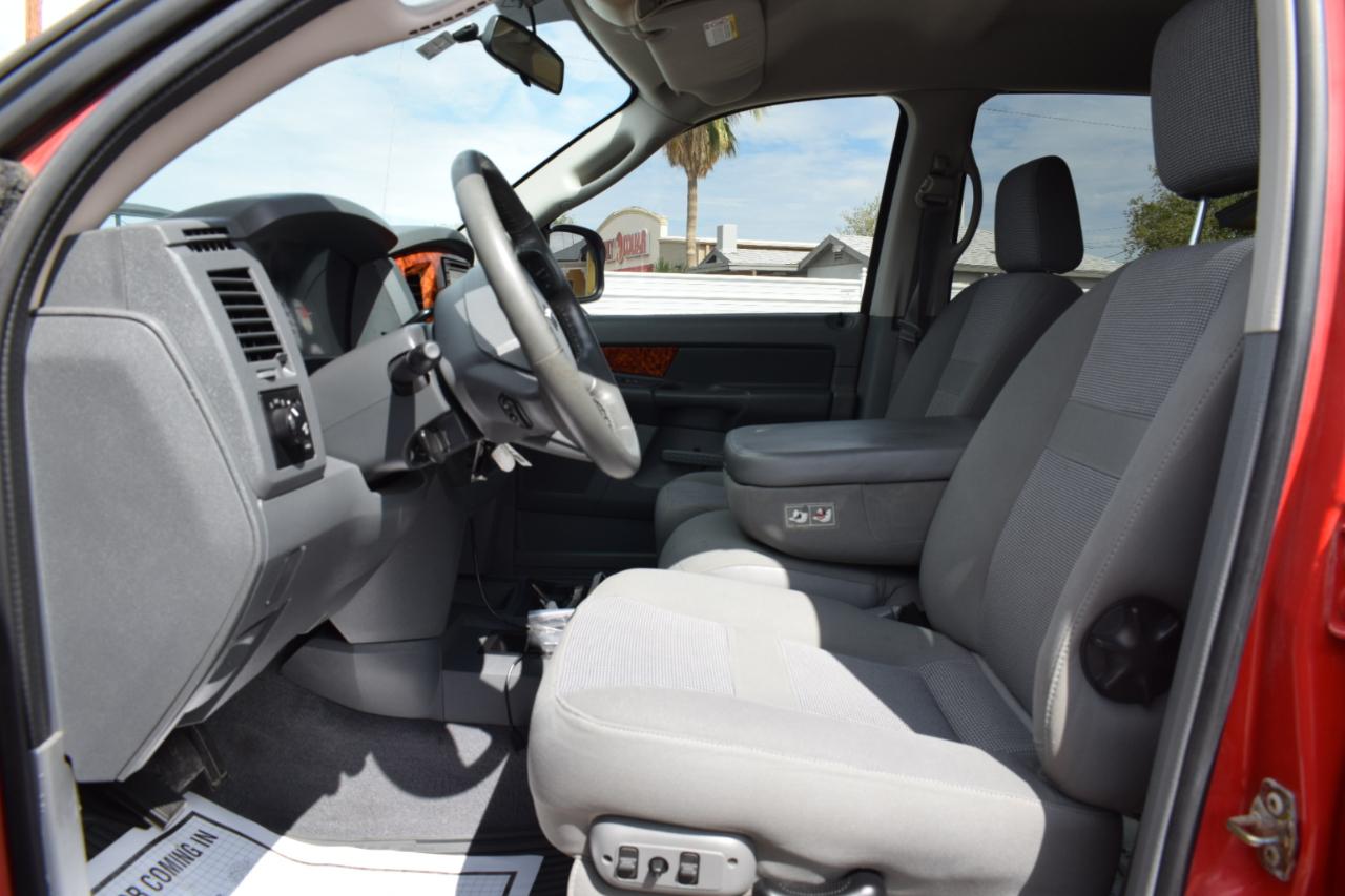 Dodge Ram 1500 SLT Mega Cab 4WD 2006