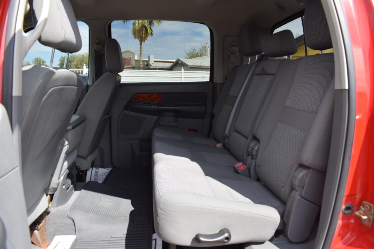 Dodge Ram 1500 SLT Mega Cab 4WD 2006