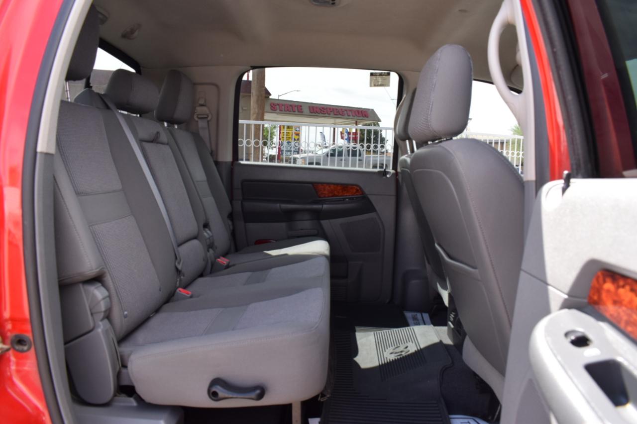 Dodge Ram 1500 SLT Mega Cab 4WD 2006