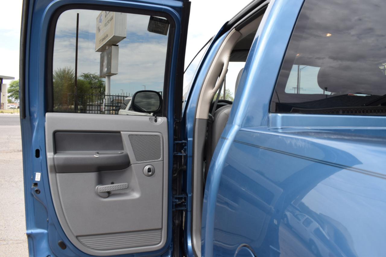 Dodge Ram 2500 Laramie Quad Cab 4WD 2006