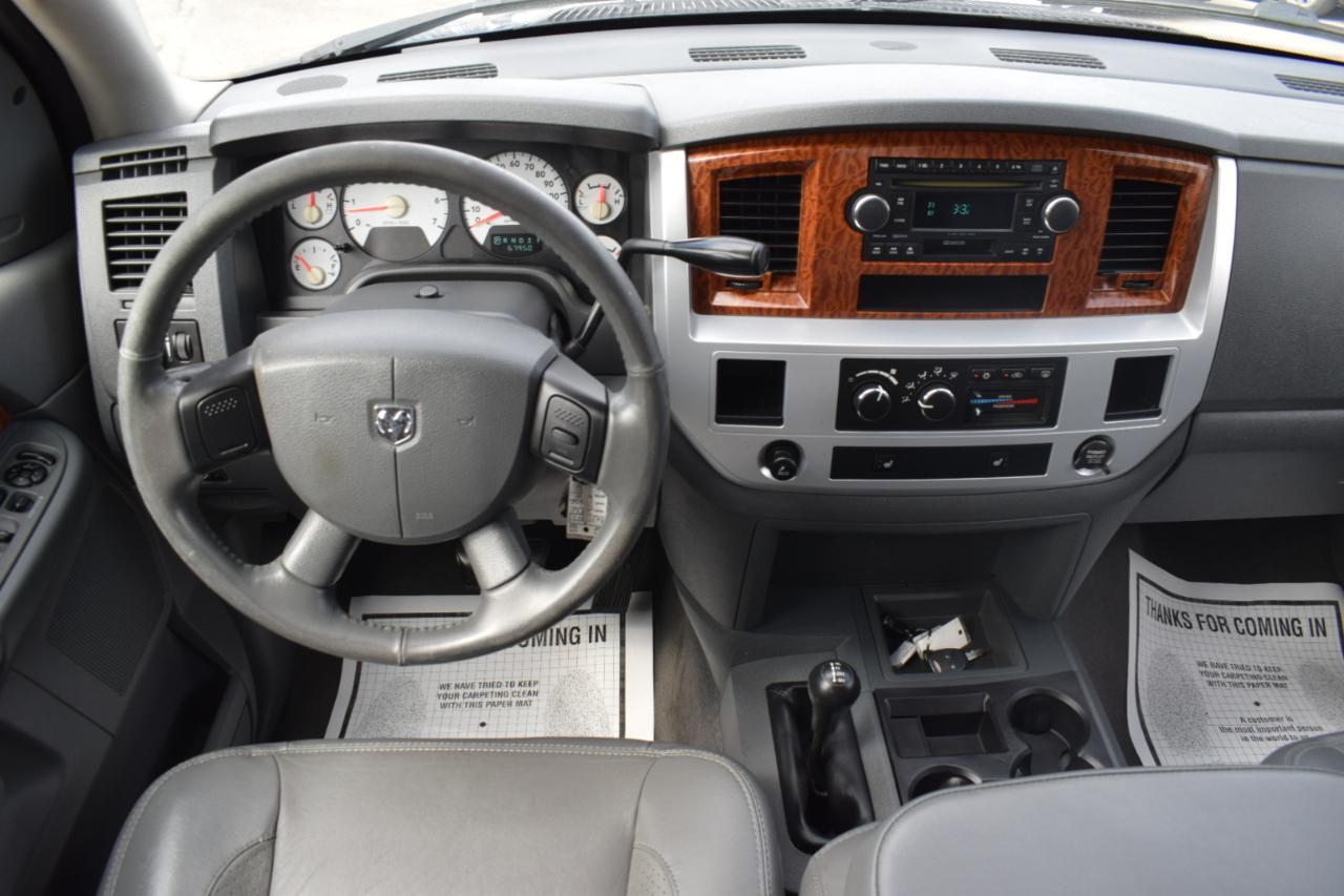 Dodge Ram 2500 Laramie Quad Cab 4WD 2006