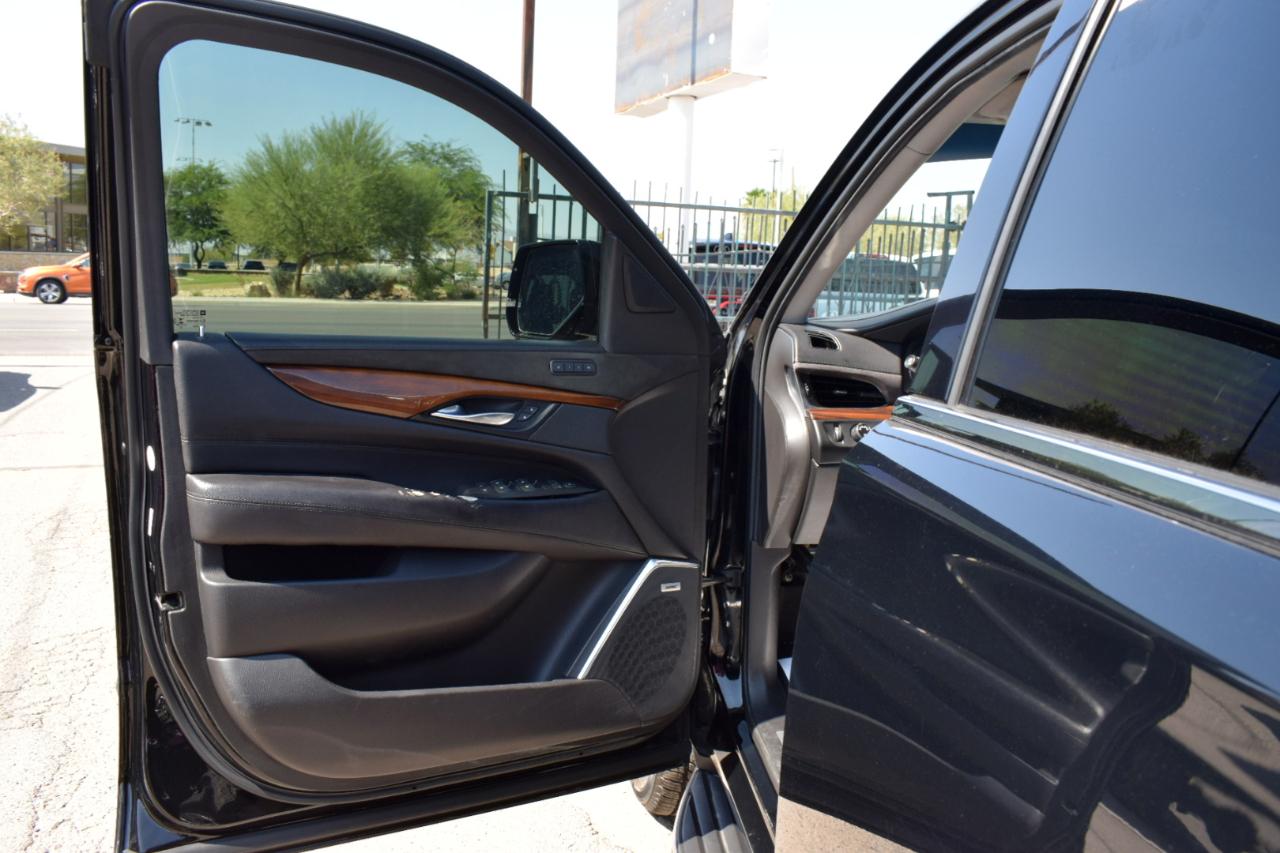 Cadillac Escalade ESV 2WD Standard 2019