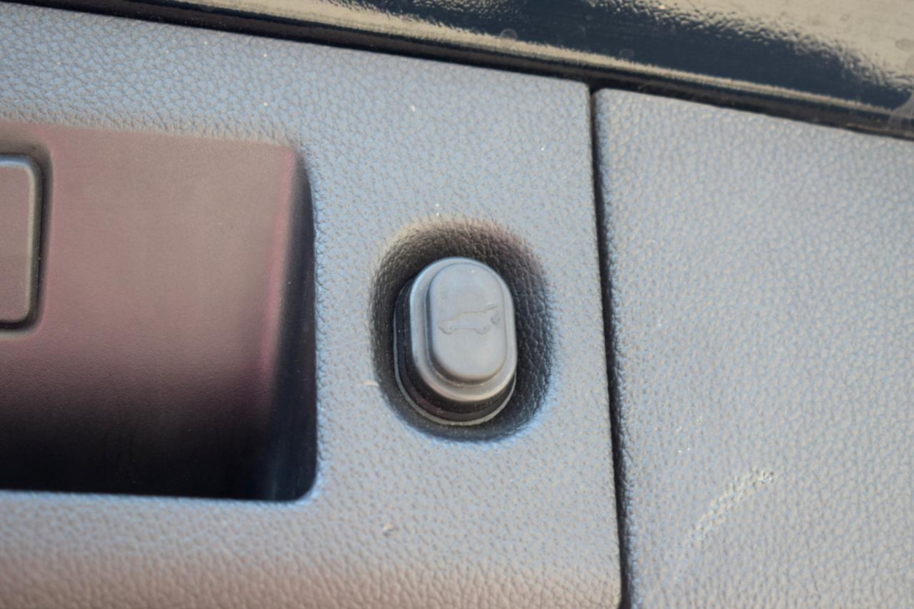 Cadillac Escalade ESV 2WD Standard 2019