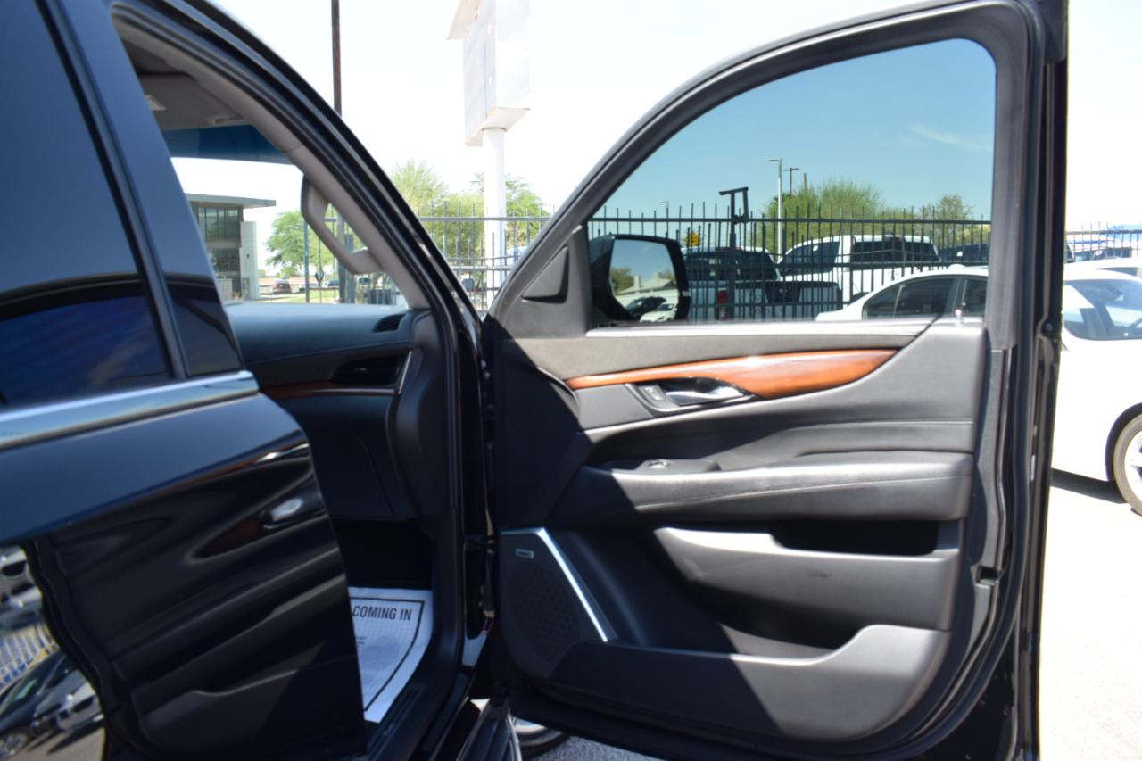 Cadillac Escalade ESV 2WD Standard 2019