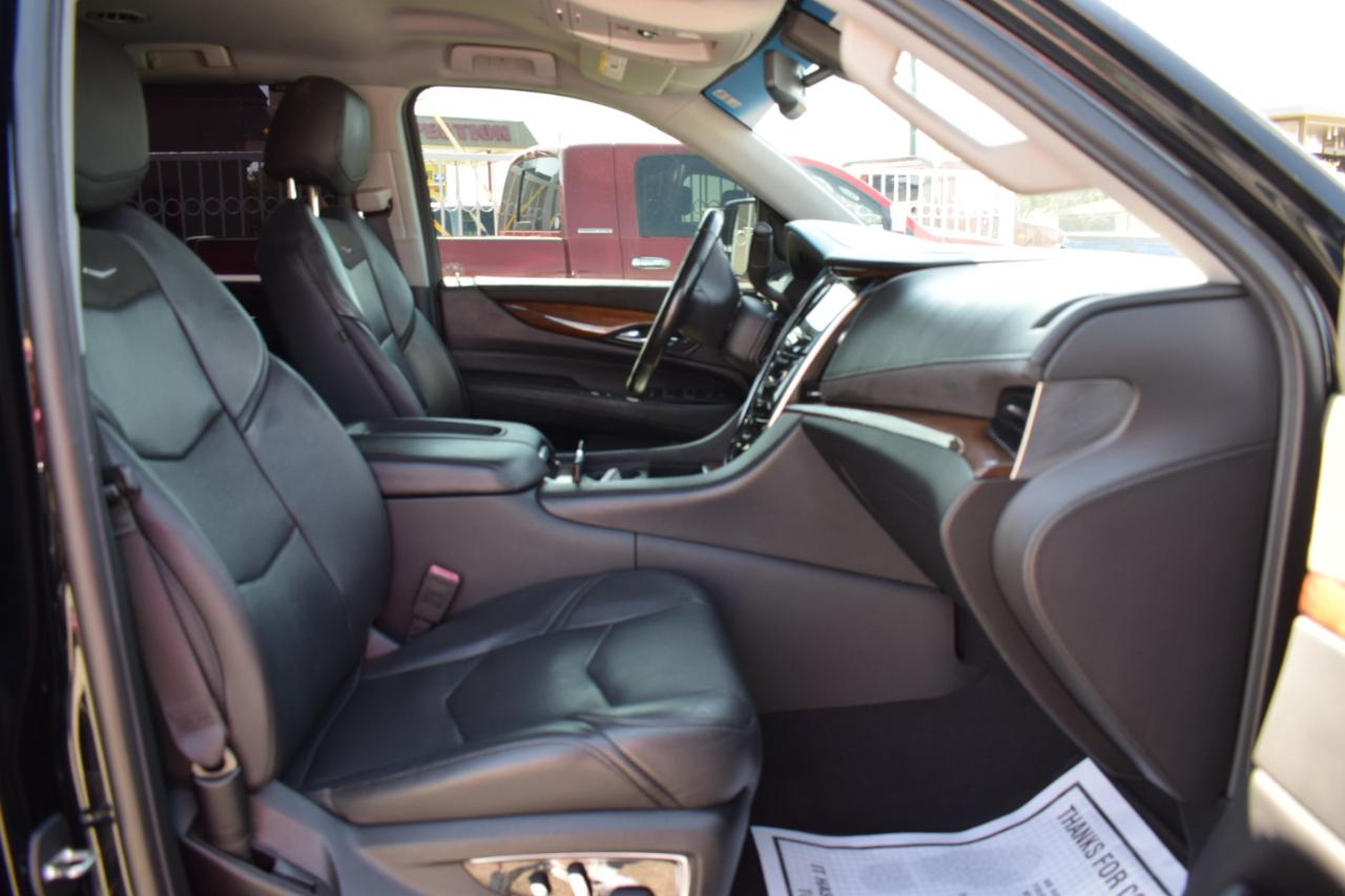 Cadillac Escalade ESV 2WD Standard 2019