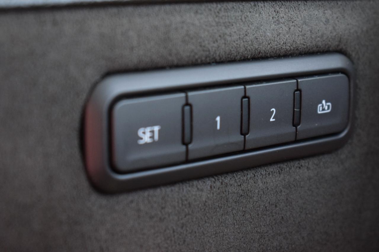 Cadillac Escalade ESV 2WD Standard 2019