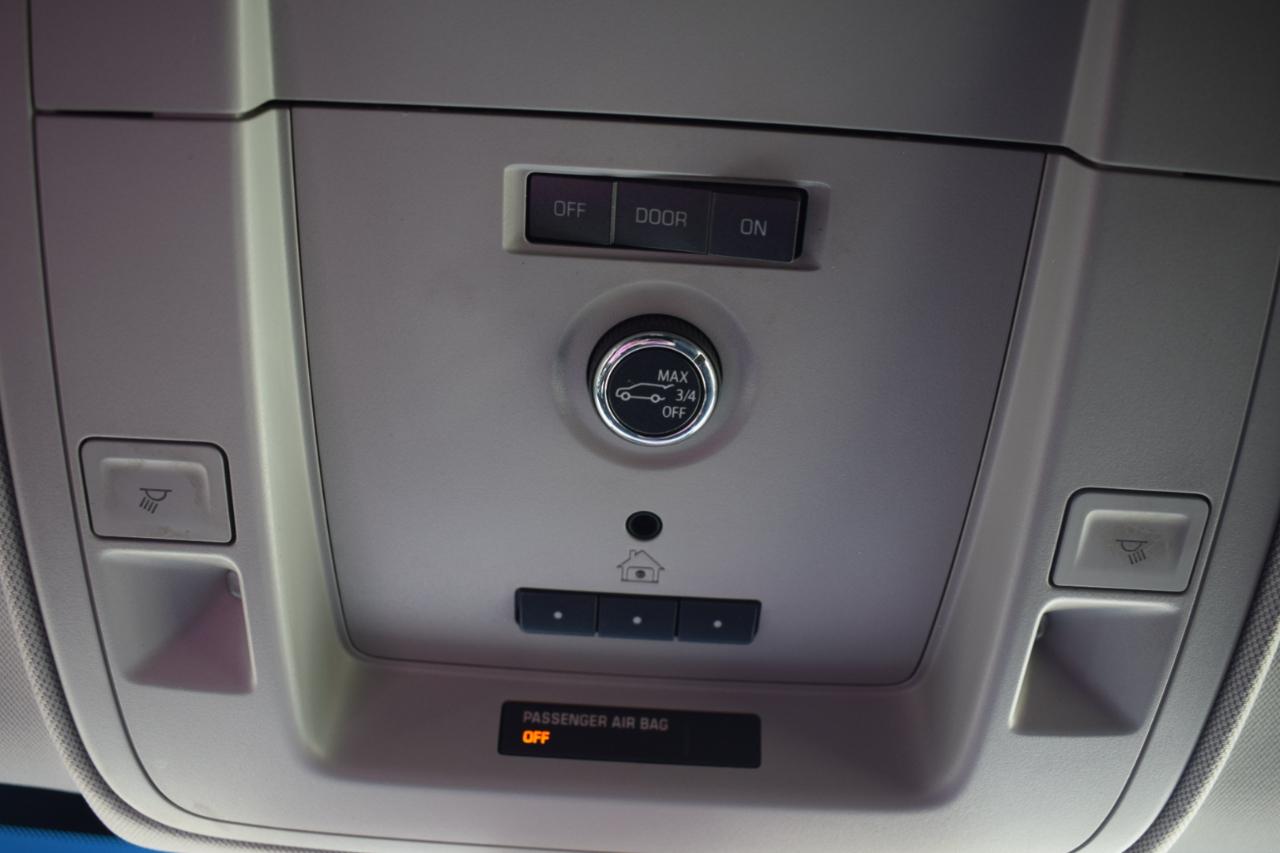 Cadillac Escalade ESV 2WD Standard 2019