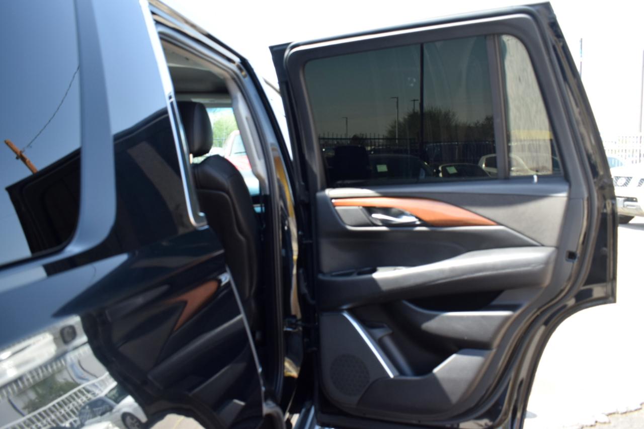 Cadillac Escalade  2017