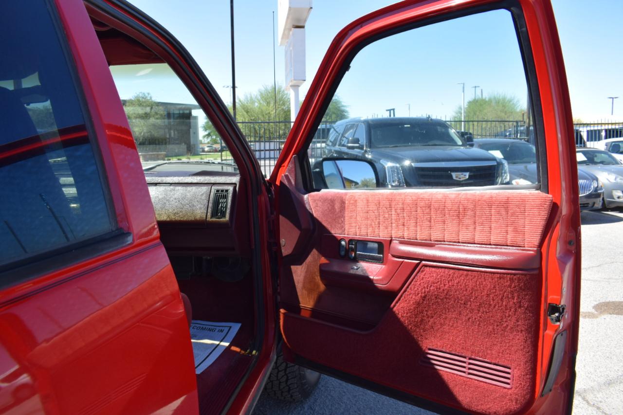 Chevrolet Suburban K2500 4WD 1994
