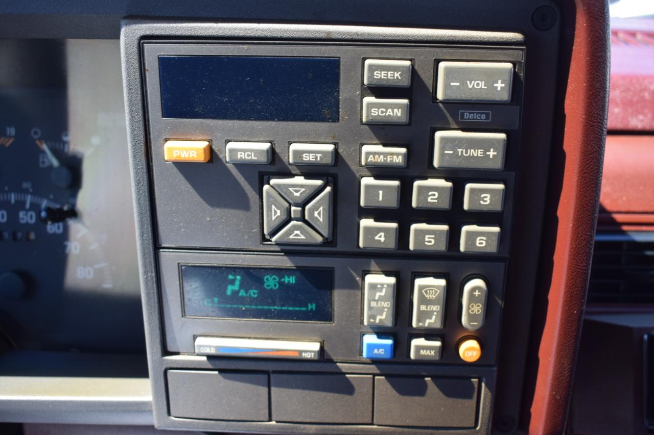 Chevrolet Suburban K2500 4WD 1994