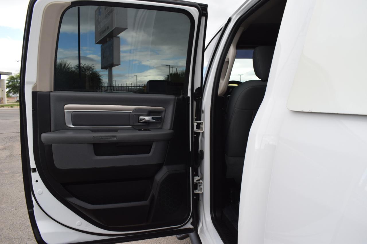 RAM 1500 Classic Tradesman Crew Cab LWB 4WD 2019