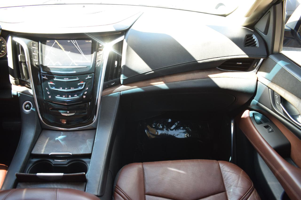 Cadillac Escalade ESV Premium 4WD 2015