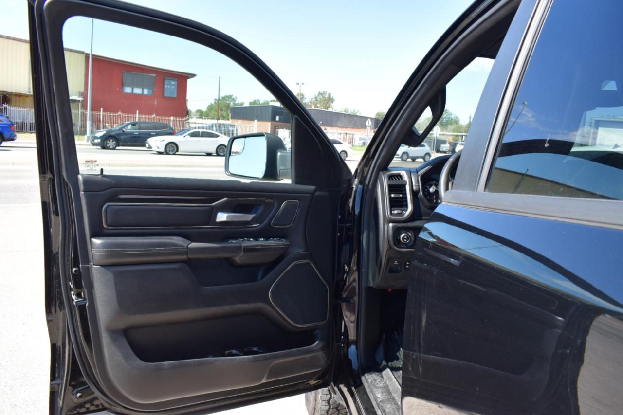 RAM 1500 Rebel Crew Cab SB 4WD 2020