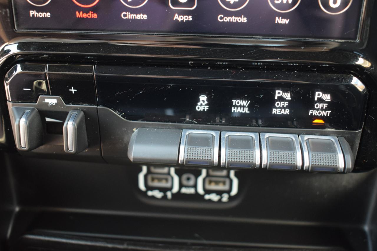 RAM 1500 Rebel Crew Cab SB 4WD 2020