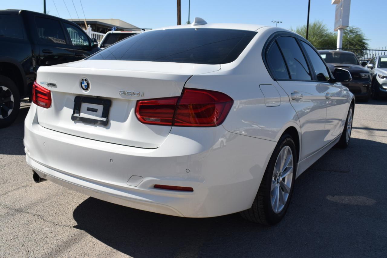BMW 3-Series 320i xDrive Sedan 2017