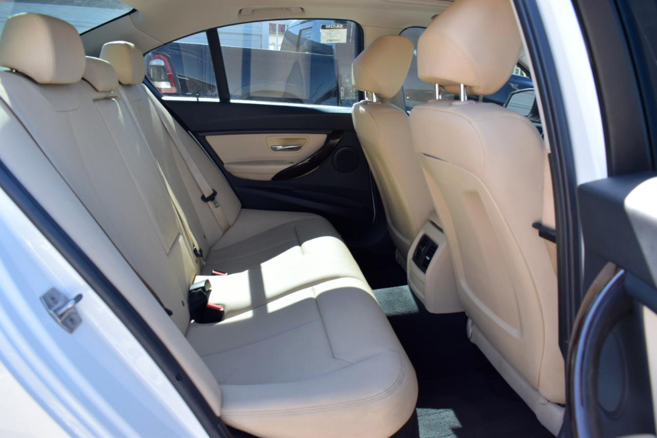 BMW 3-Series 320i xDrive Sedan 2017