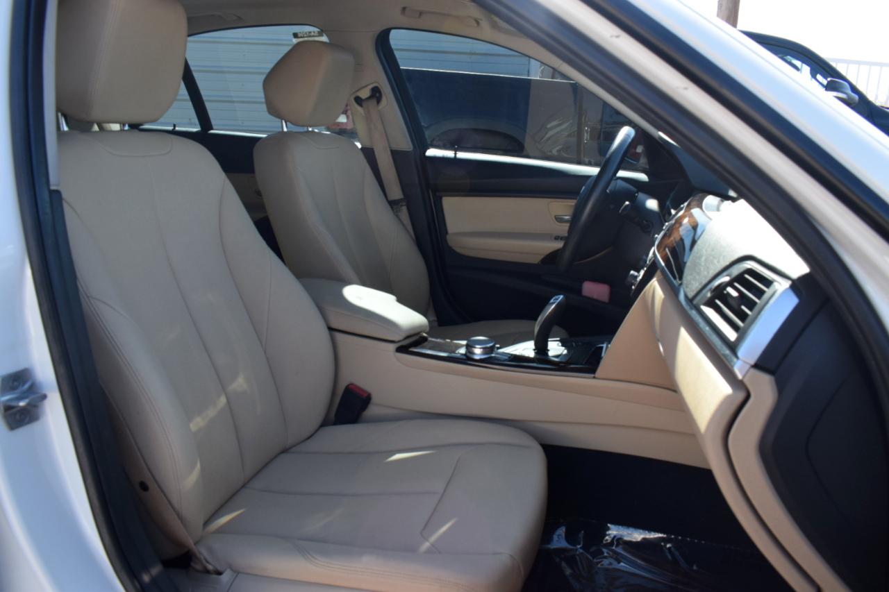 BMW 3-Series 320i xDrive Sedan 2017