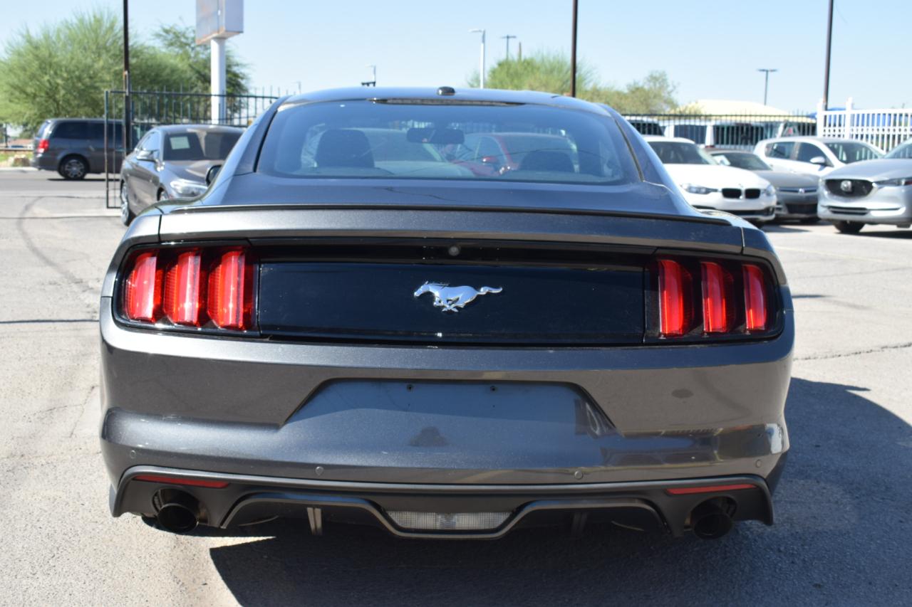 Ford Mustang EcoBoost Coupe 2015