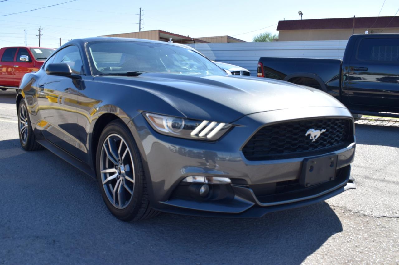Ford Mustang EcoBoost Coupe 2015