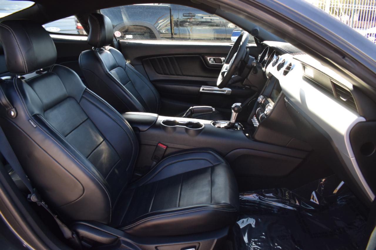 Ford Mustang EcoBoost Coupe 2015