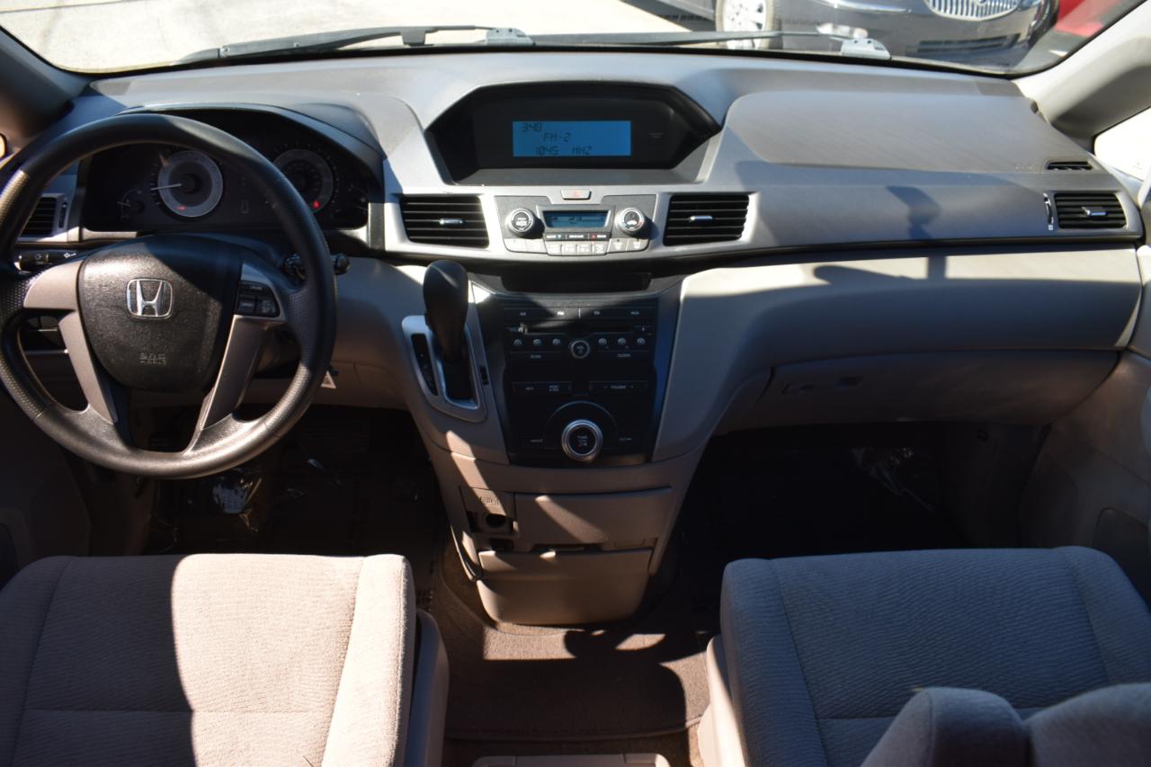 Honda Odyssey LX 2012