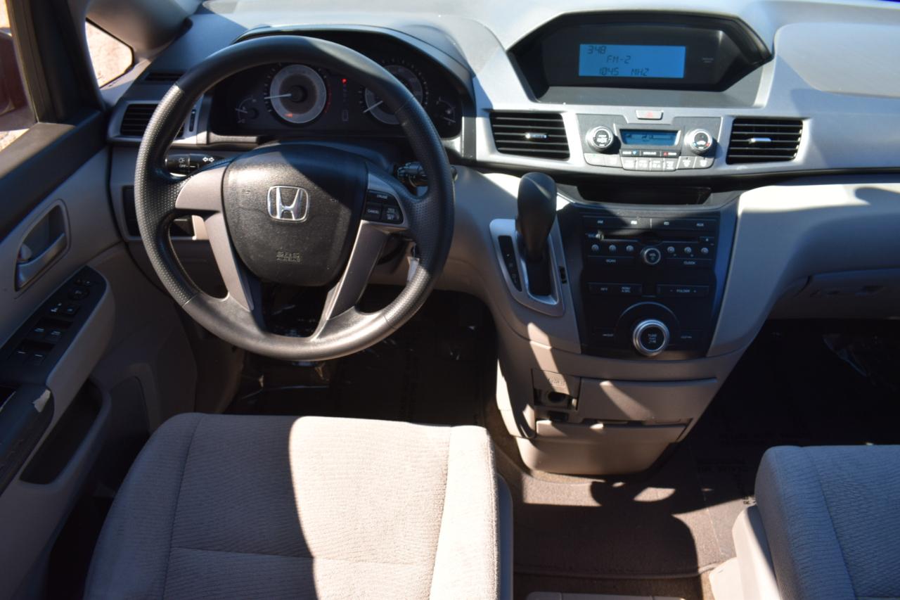 Honda Odyssey LX 2012